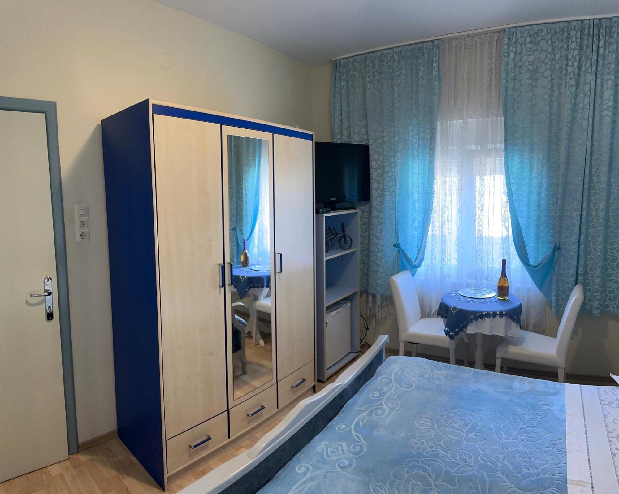 Vs Rooms Split Luaran gambar