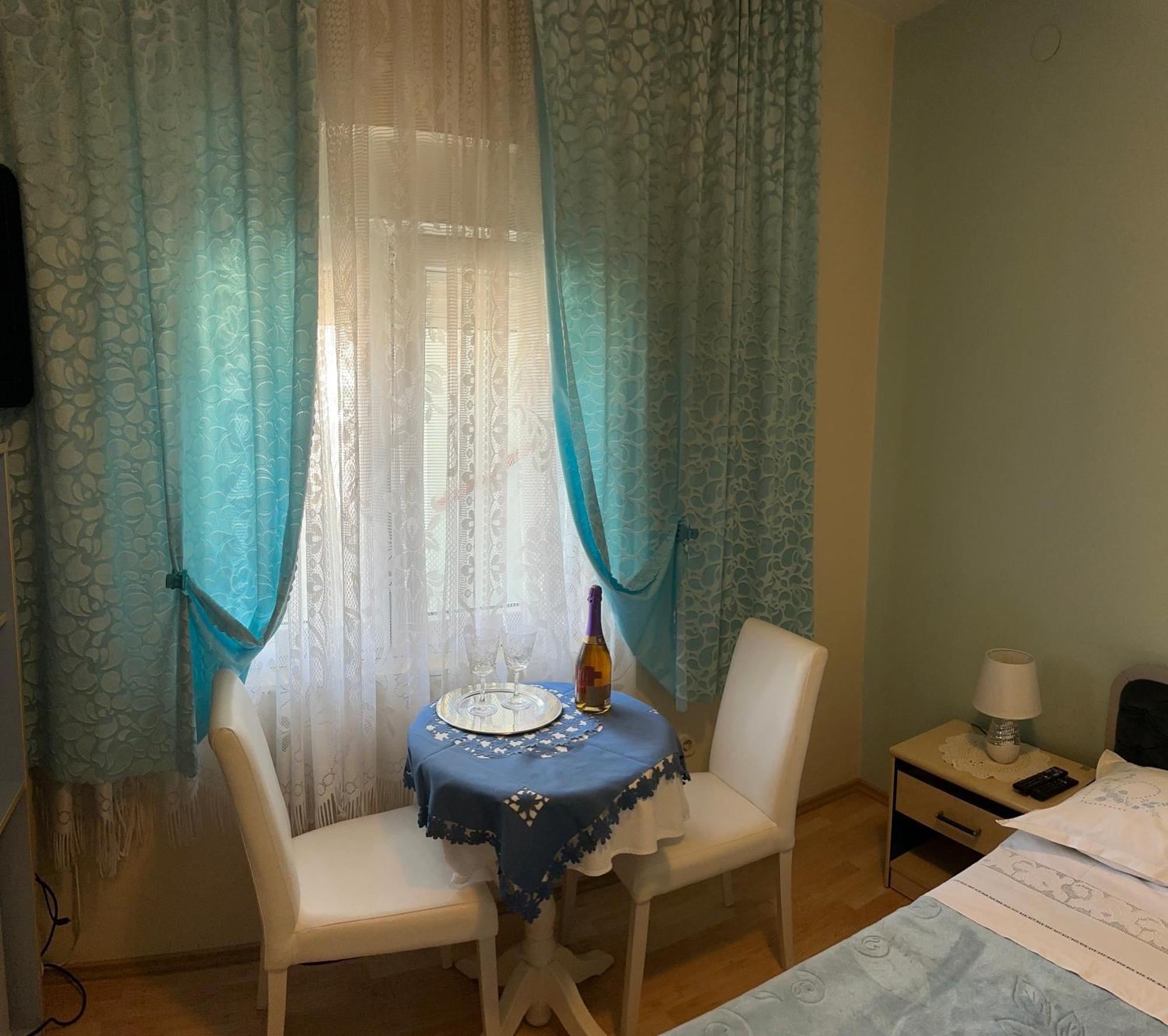 Vs Rooms Split Luaran gambar