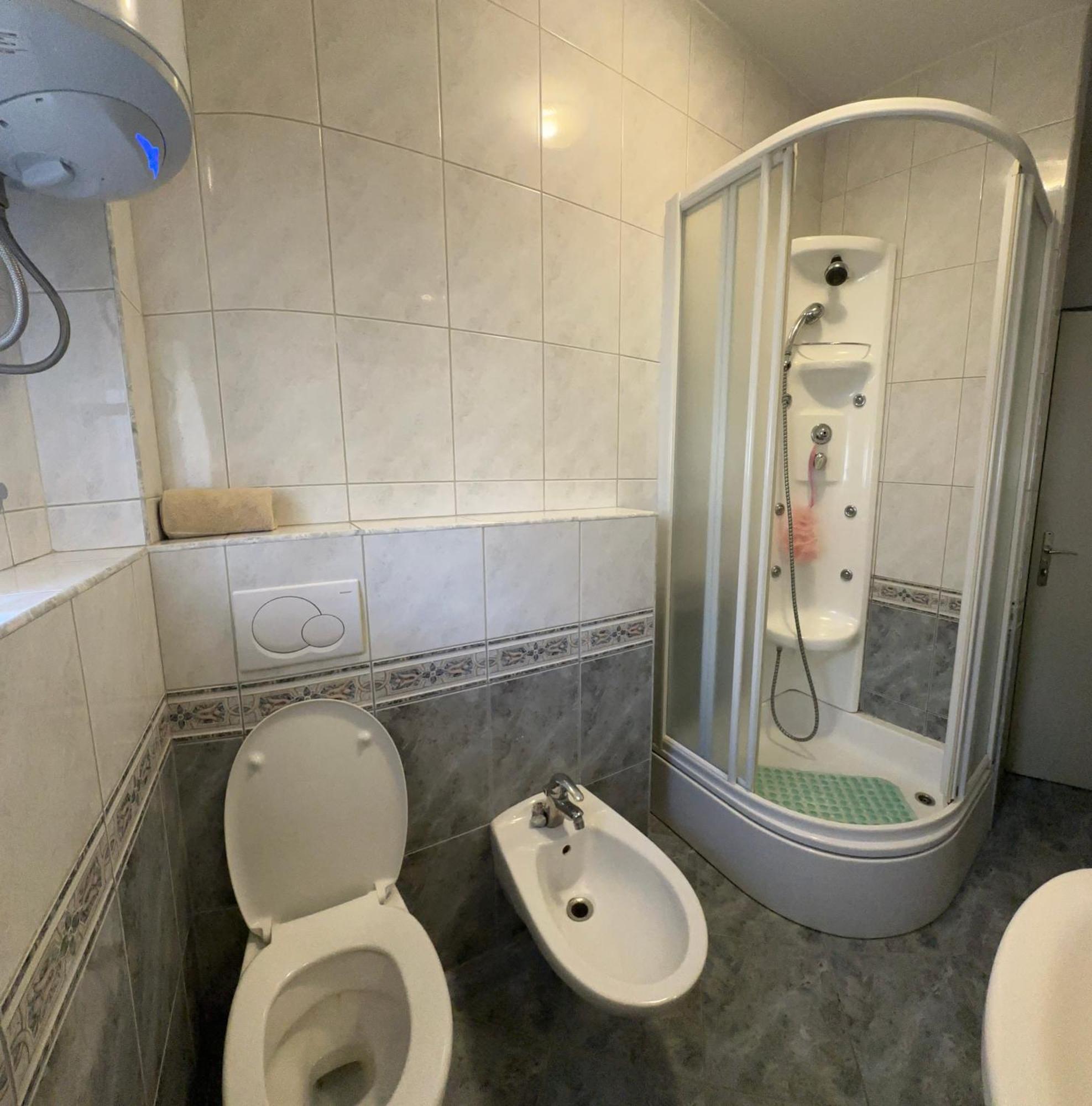 Vs Rooms Split Luaran gambar