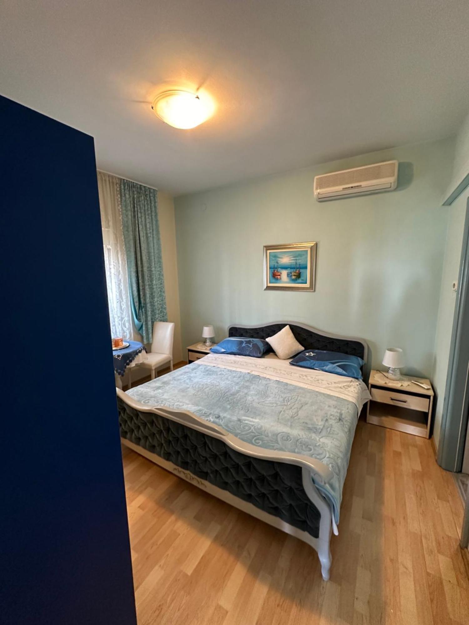 Vs Rooms Split Luaran gambar
